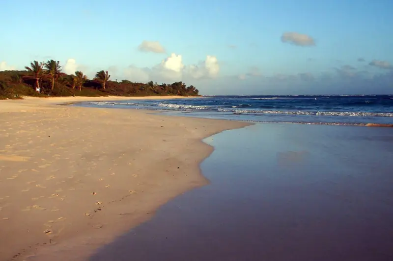Town photo of Culebra, not of the business