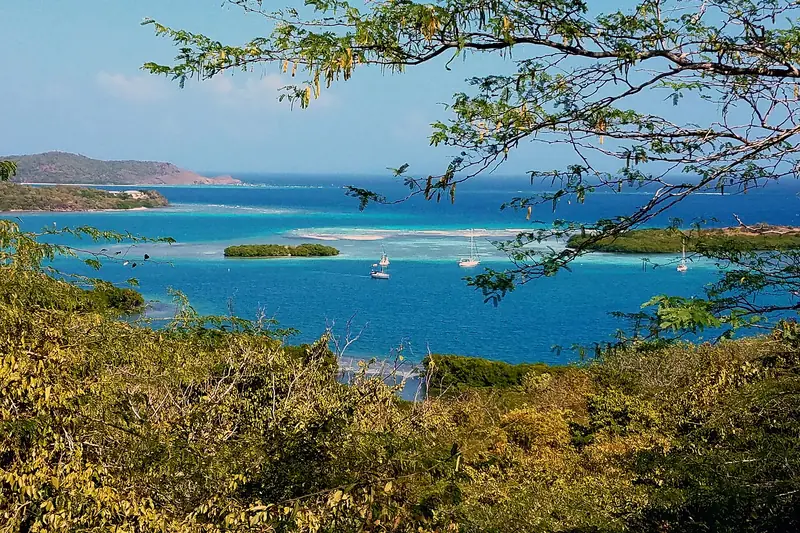Town photo of Culebra, not of the business