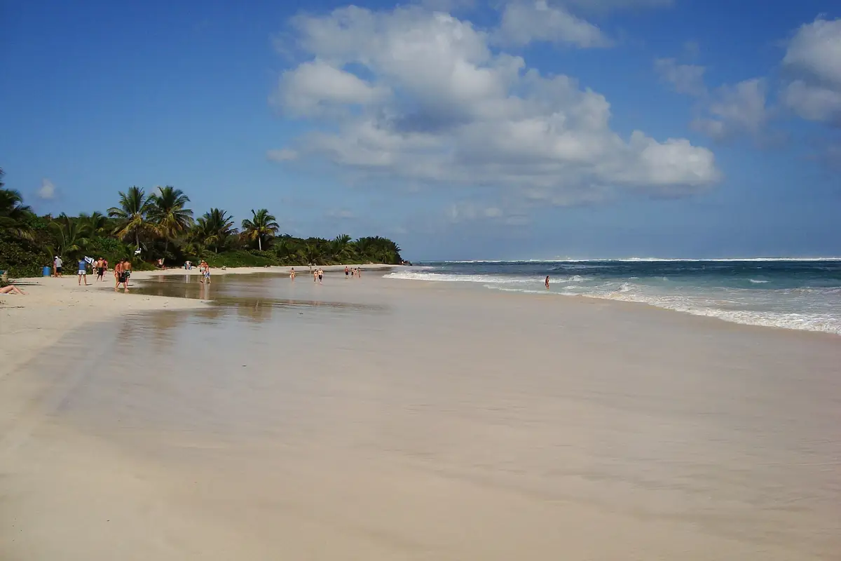 Town photo of Culebra, not of the business