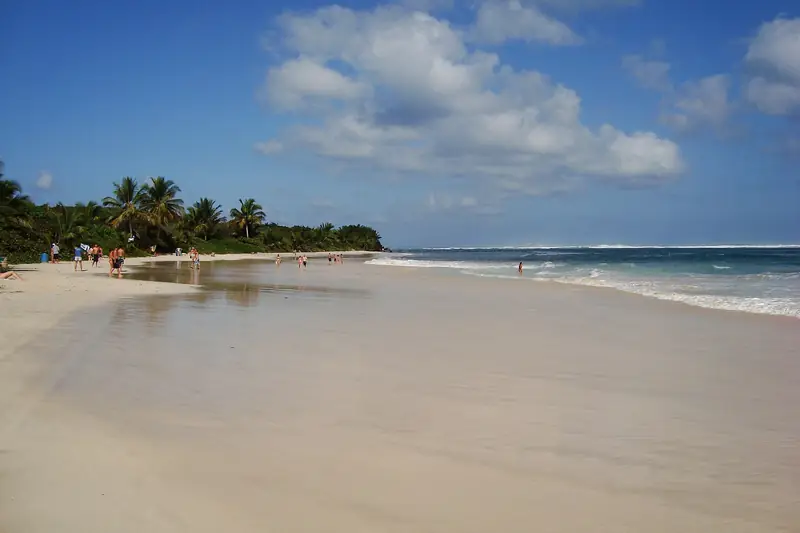 Town photo of Culebra, not of the business