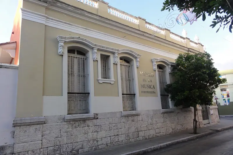 Town photo of Ponce, not of the business