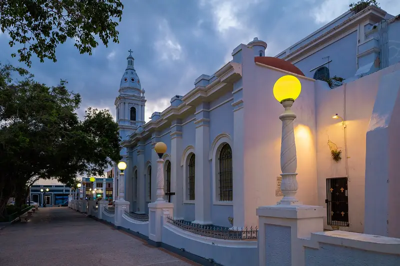 Town photo of Ponce, not of the business