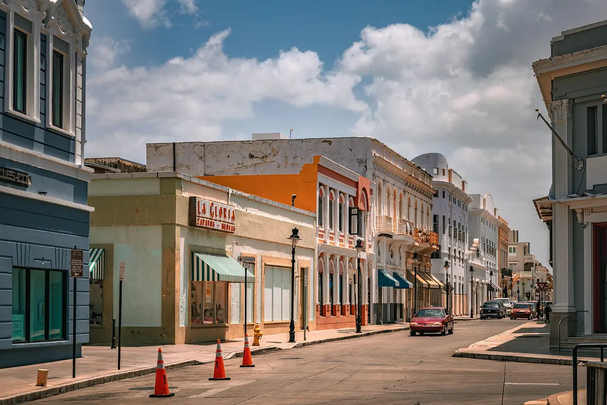 Town photo of Ponce, not of the business