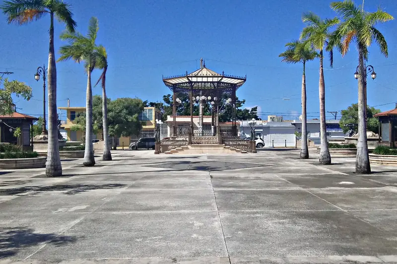 Town photo of Río Grande, not of the business