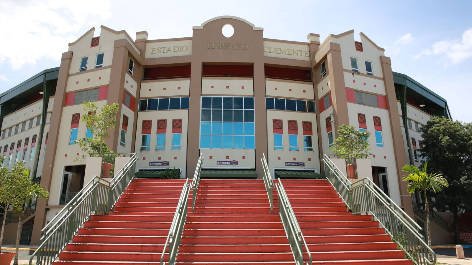 Exterior view of Estadio Roberto Clemente Walker in Carolina, Puerto Rico