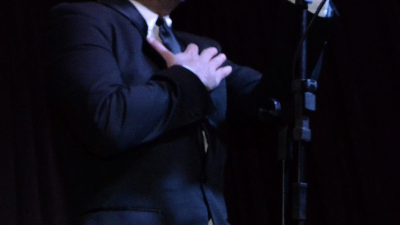 Marcos Llunas performing in concert