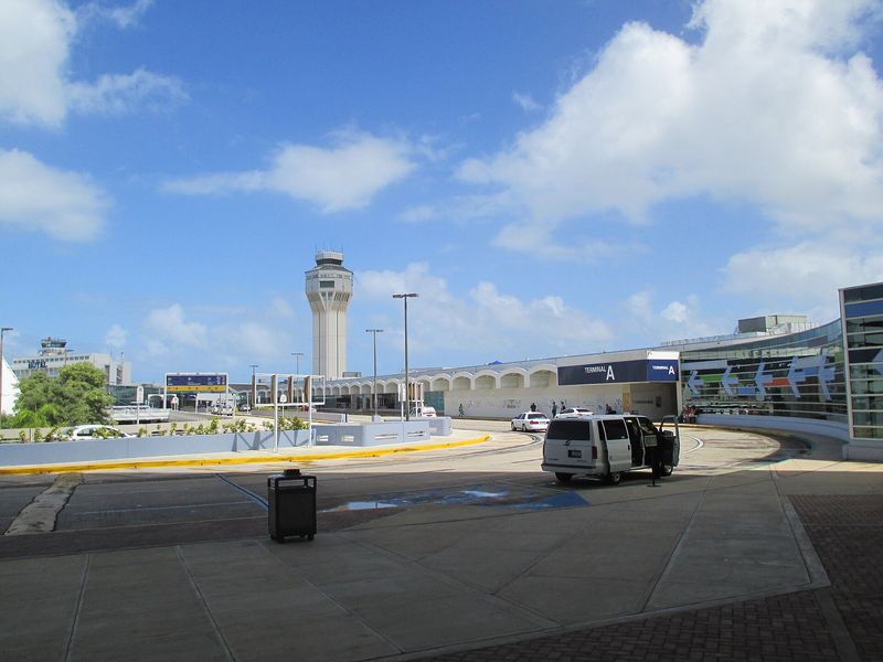 Pick-up and drop-off area at Luis Muñoz Marín International Airport, San Juan