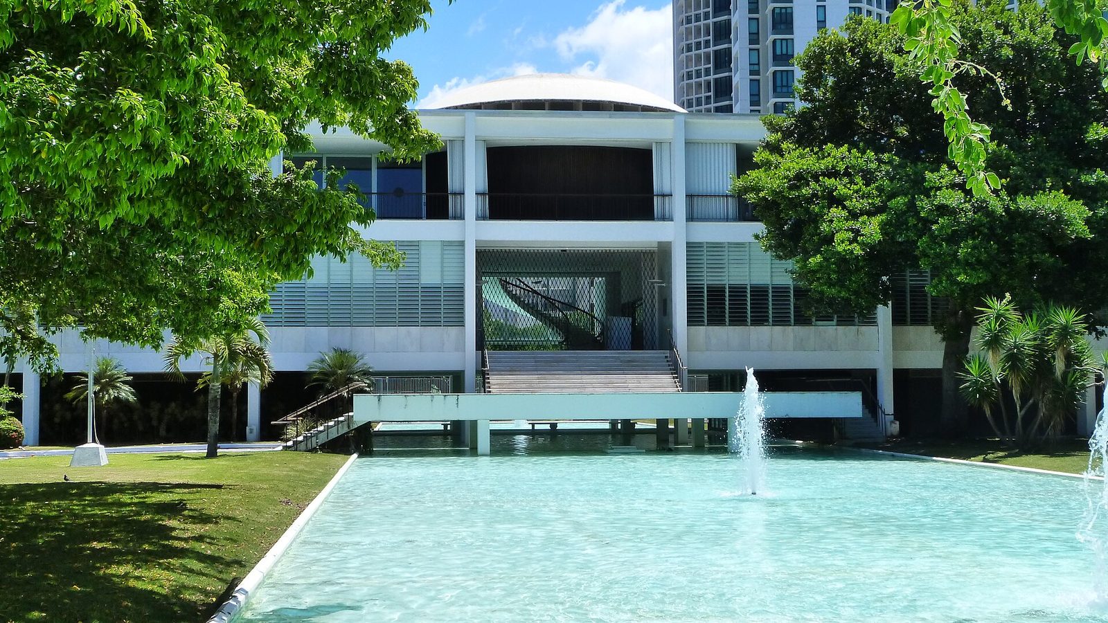 Puerto Rico Supreme Court building and its fountain, San Juan