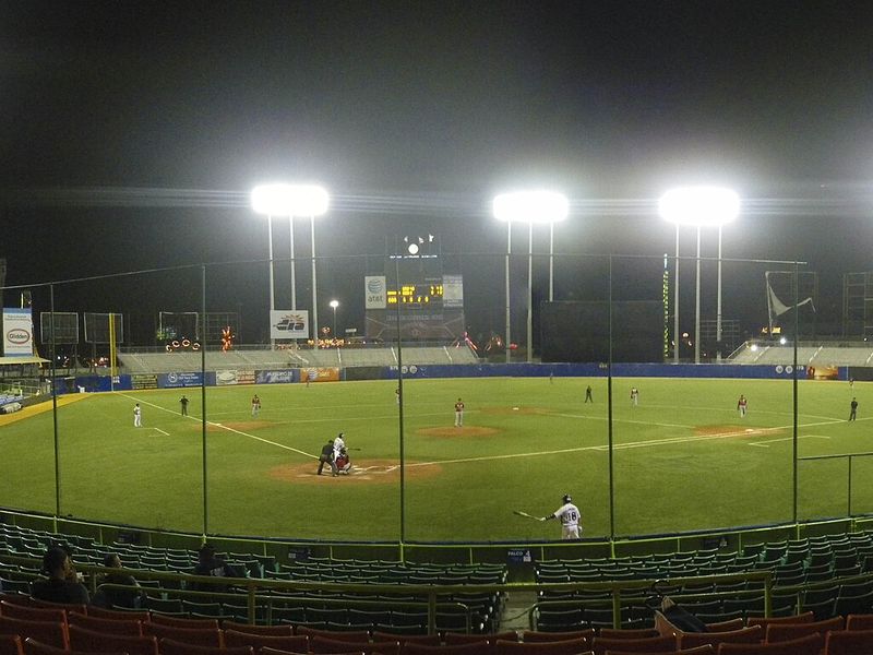 Hiram Bithorn Stadium in San Juan during a baseball game