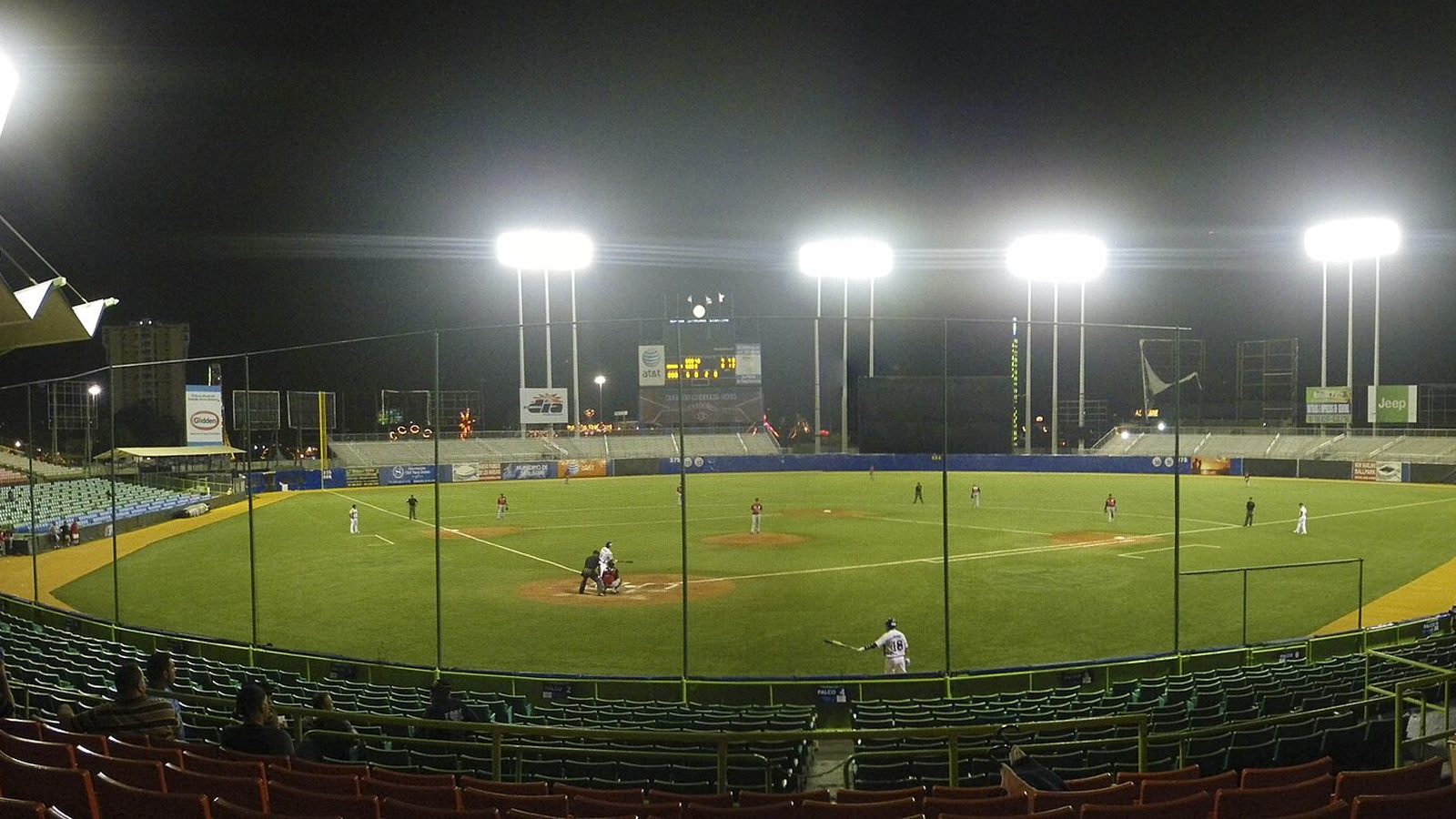 Hiram Bithorn Stadium in San Juan during a baseball game