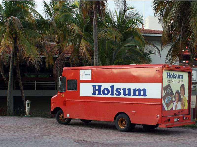 Holsum bread delivery van in Puerto Rico