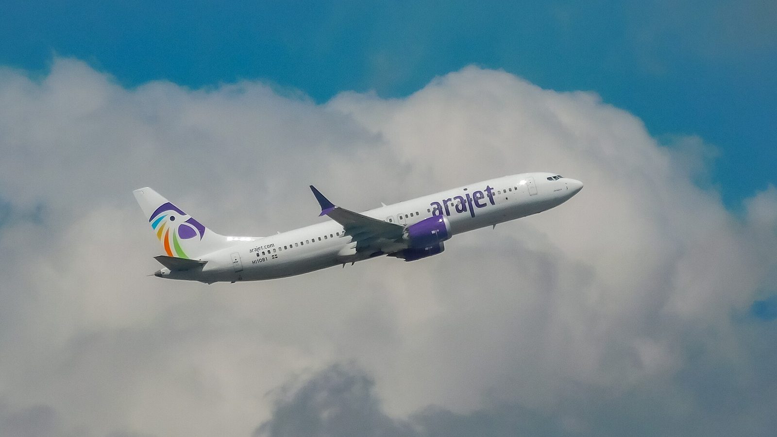 Arajet Boeing 737-8 MAX taking off