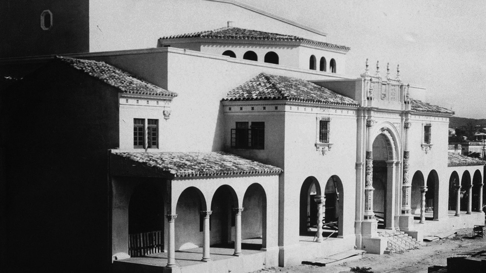Teatro de la Universidad de Puerto Rico en construcción en 1950