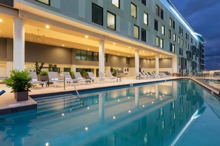 imagen de una piscina
