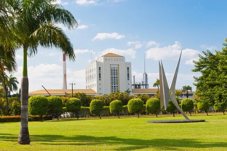 imagen de un edificio de fábrica