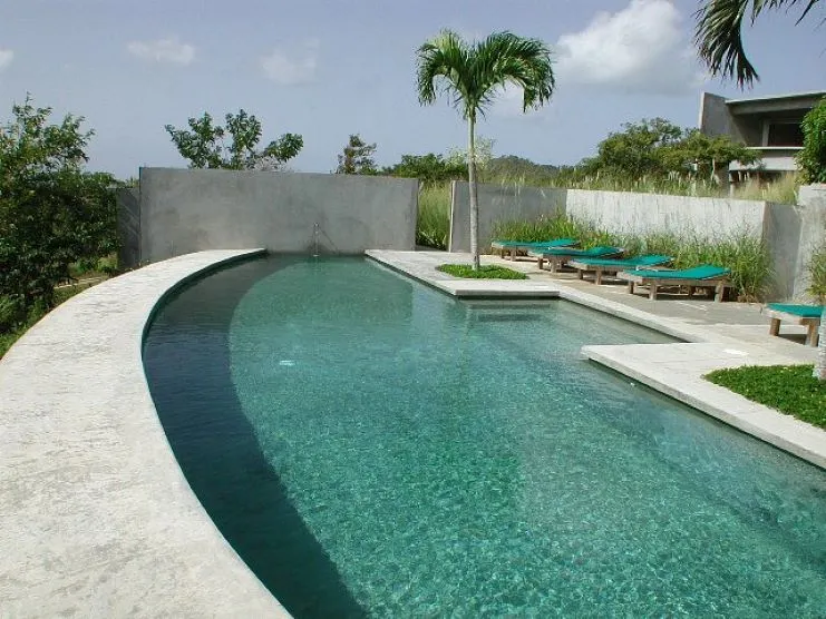 imagen de una piscina