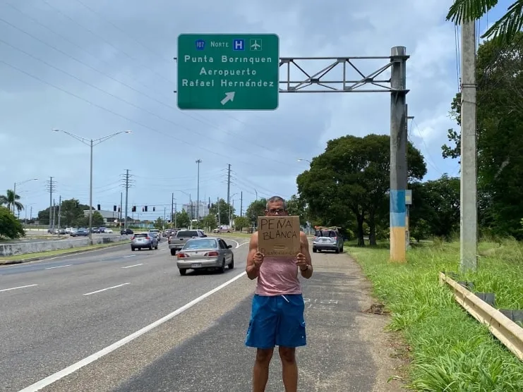 La carretera hacia el aeropuerto de Punta Borinquen