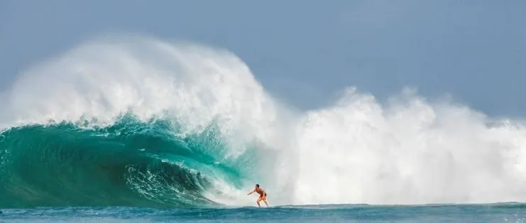 Un surfer en Gas Chambers