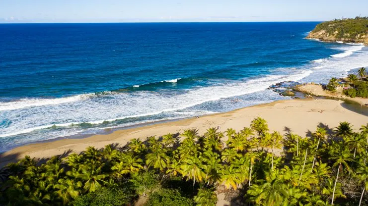Playa Guajataca en Isabela