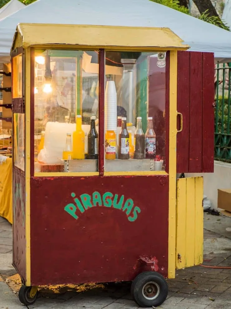 image of Piraguas cart in front of El Morro