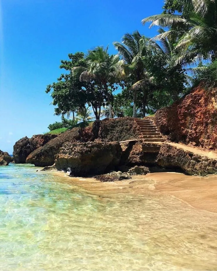 imagen de la playa Peña Blanca