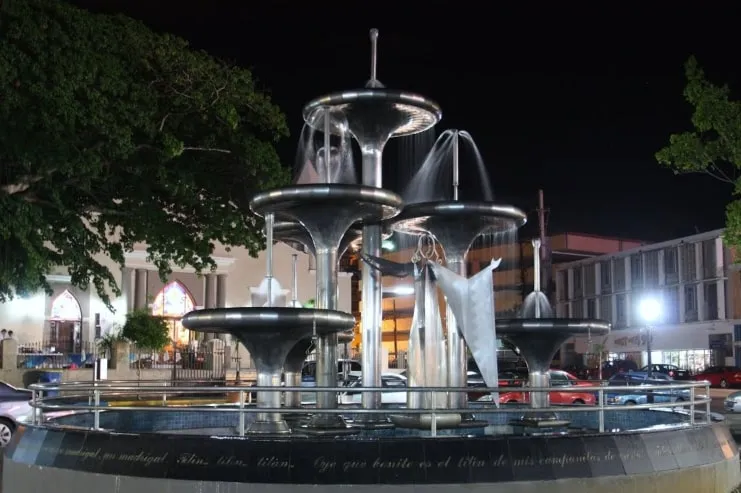 Plaza Rafael Hernández en Aguadilla