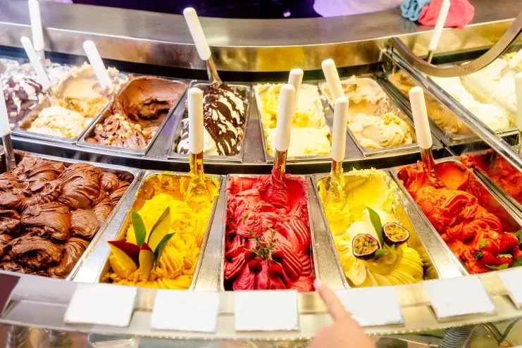 imagen de diferentes sabores de helado