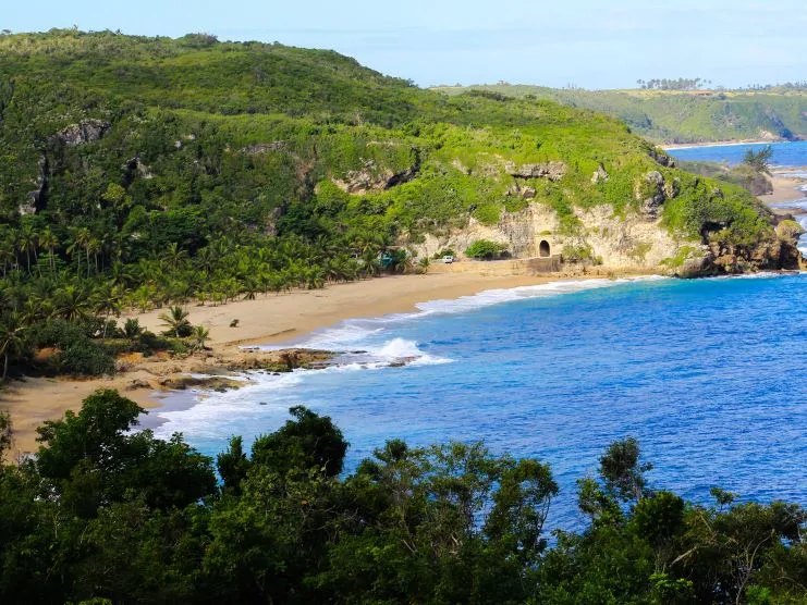 Vista aérea del Túnel de Guajataca en la costa noroeste