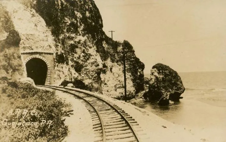 Fotografía antigua de la zona del Túnel de Guajataca