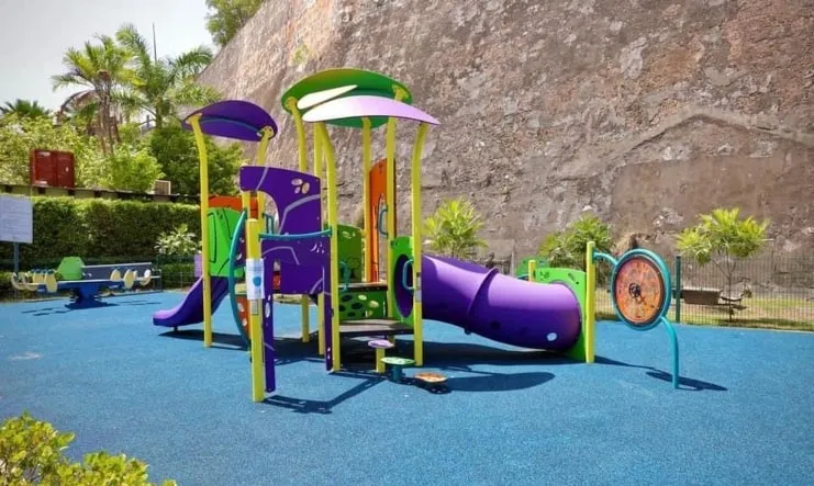 Parque infantil en el Paseo de la Princesa