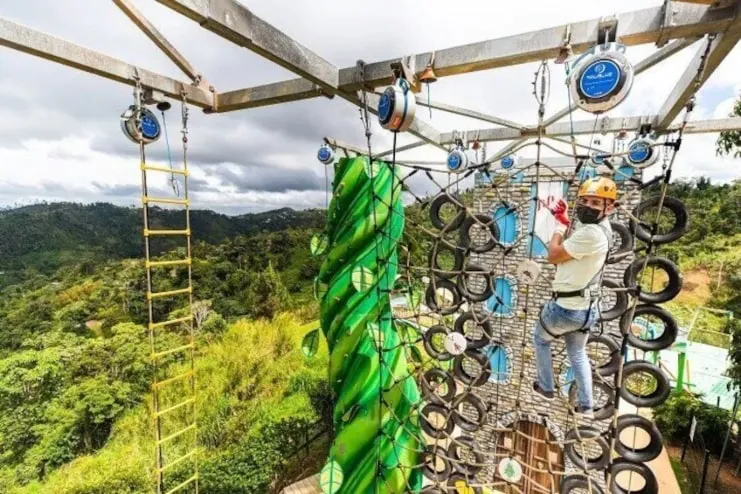 image of rope climbing