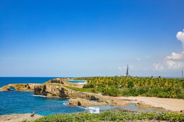 imagen de una playa en Arecibo, Puerto Rico