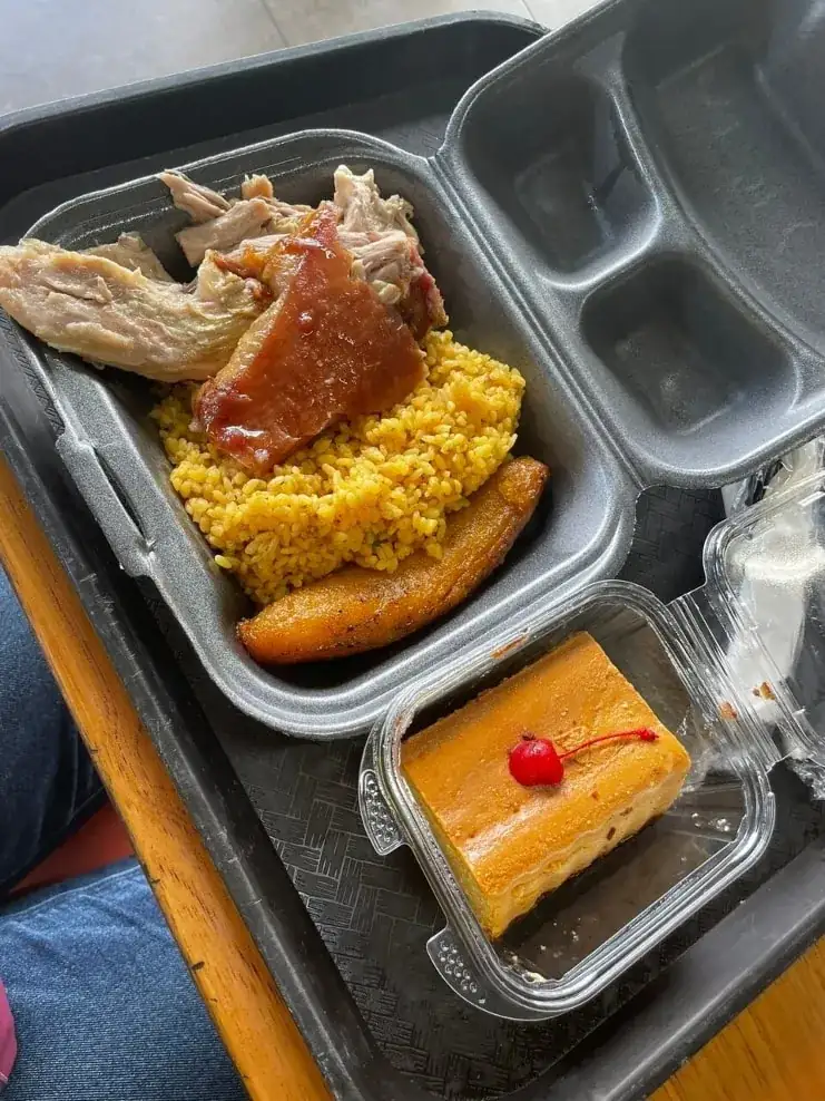 imagen de comida en plato