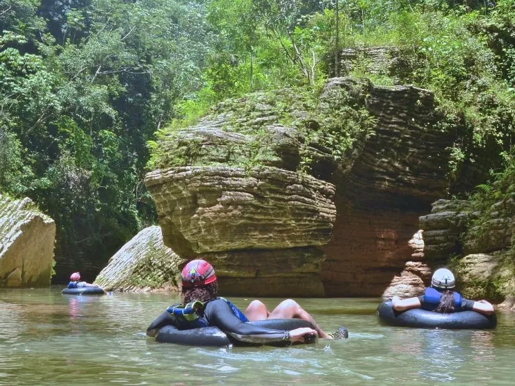 Tubing por cuevas