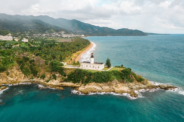 image of lighthouse in Maunabo