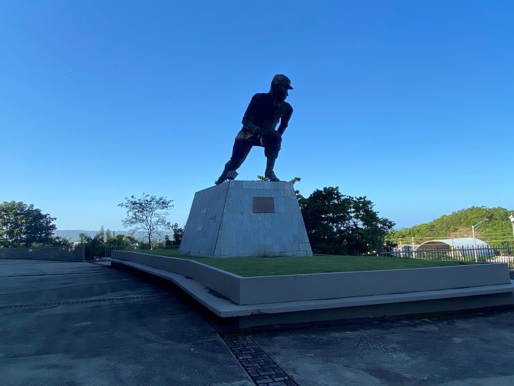 image of the statue in Canena Marquez stadium