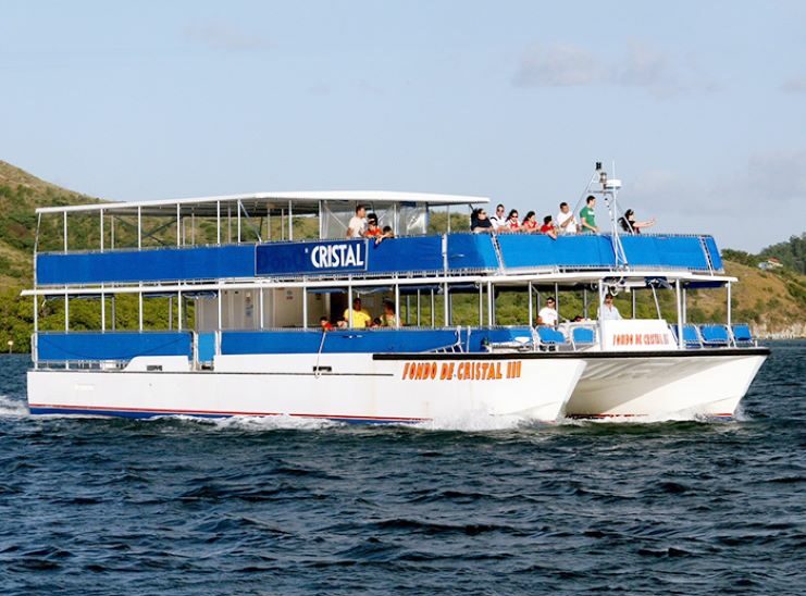 image of the glass bottom boat