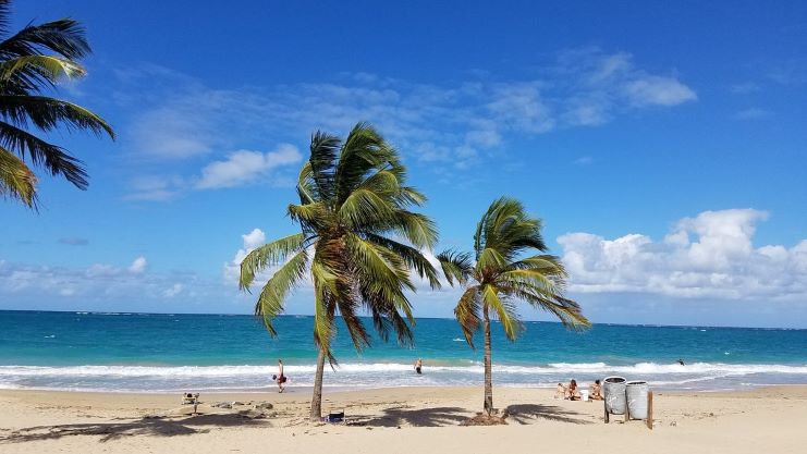 image of a beachfront in Isla Verde