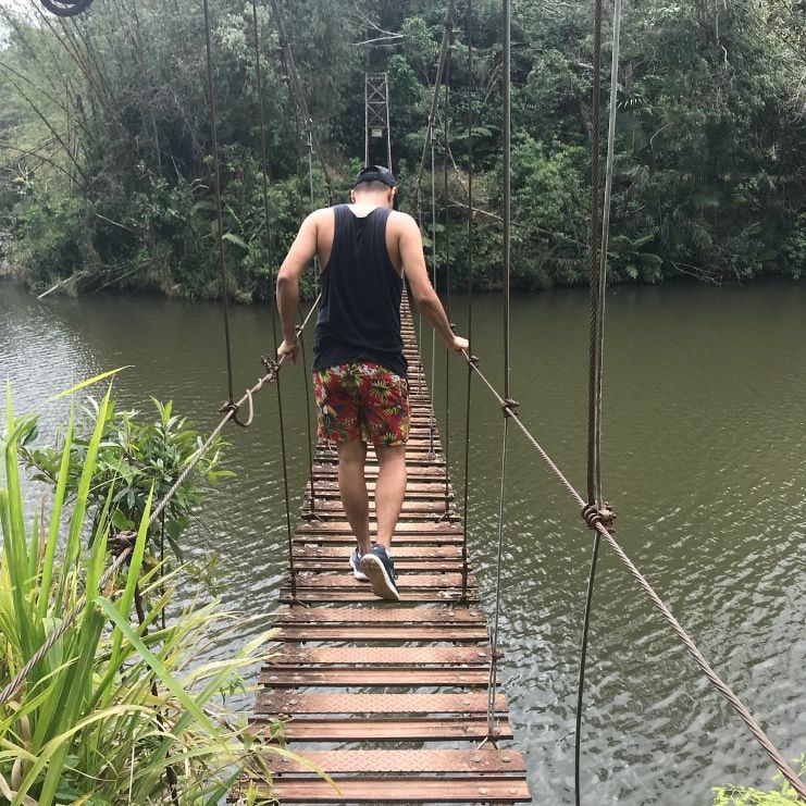 image of the swinging bridge in Puente La Hamaca