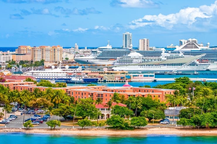 image of the cruise ships in San Juan