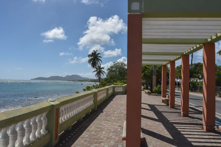 image of town of Esperanza in Vieques