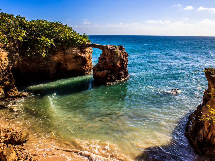 image of cabo rojo arch