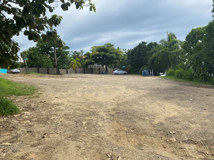 image of the parking in Maria's Beach