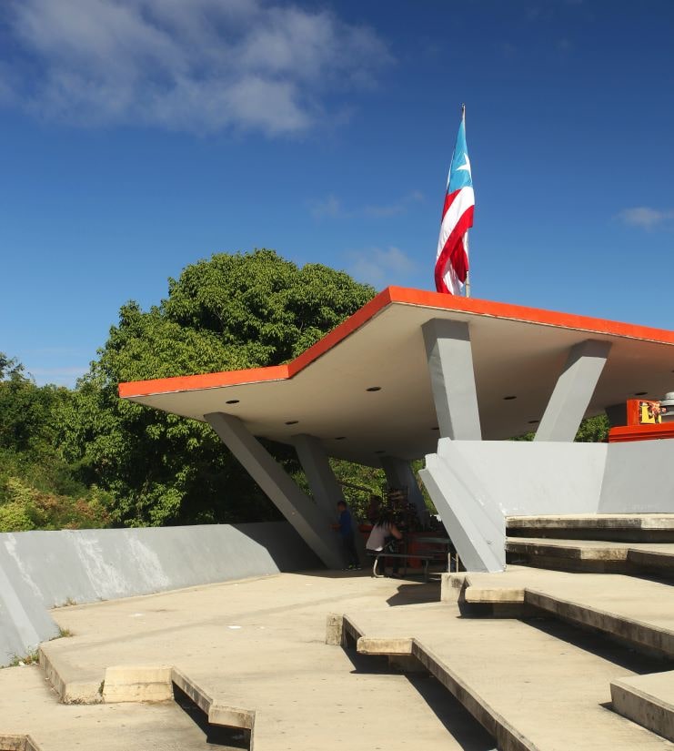 image of the Puerto Rican flag in Mirador de Guajataca