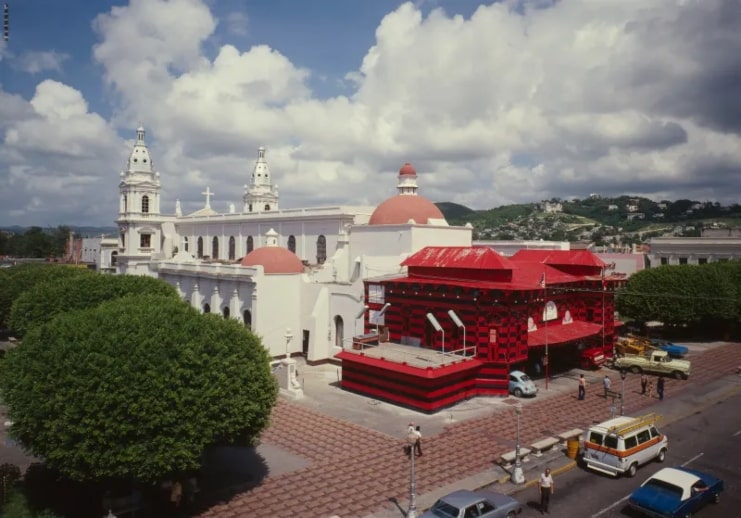 image of Ponce's Town Square