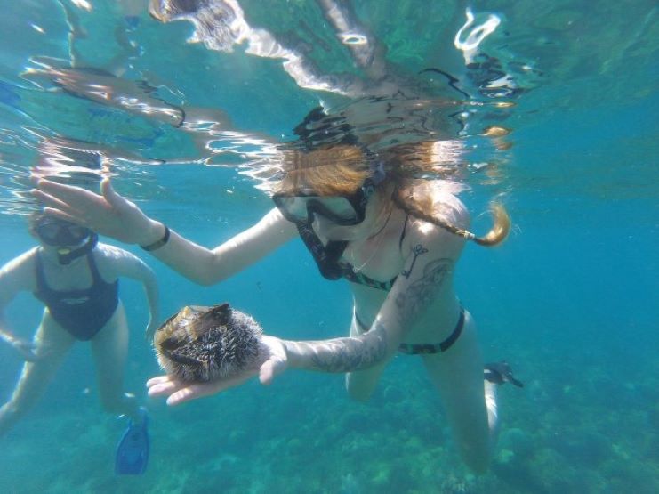 image of 2 girls snorkeling at Rincon