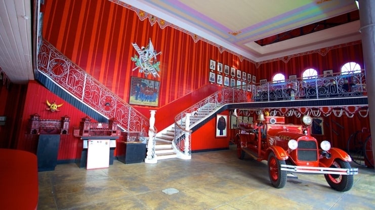 image of vintage fire engine