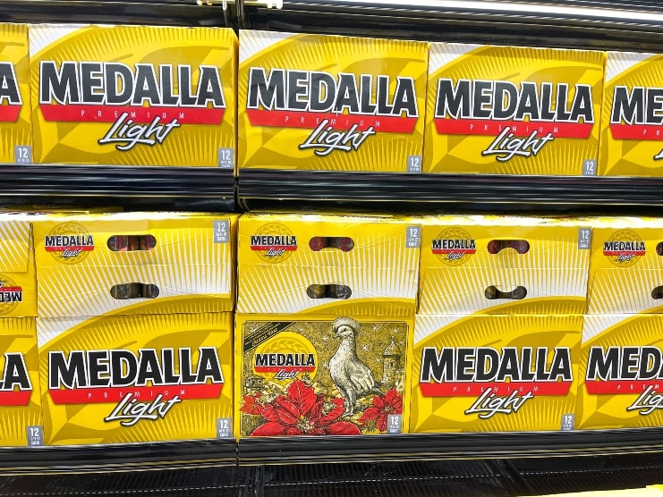 image of Medalla Light drink