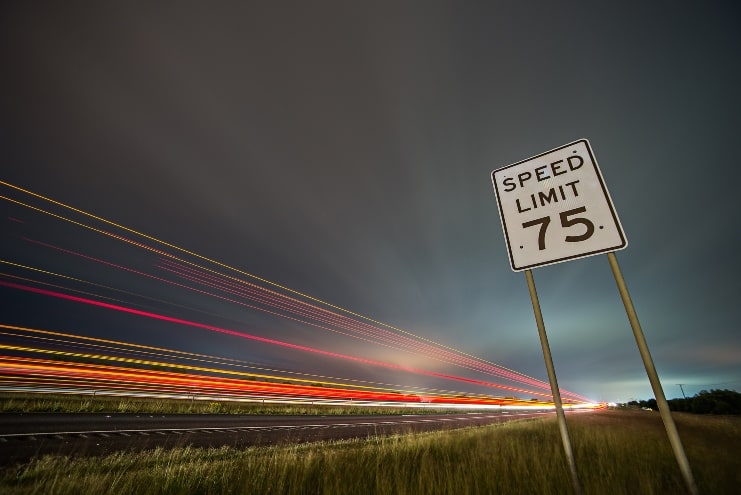 image of a speed limit sign