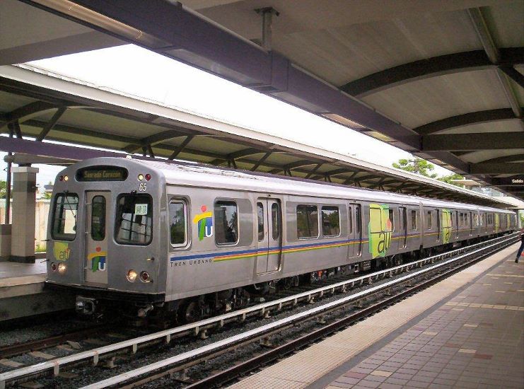 image of a subway train in PR